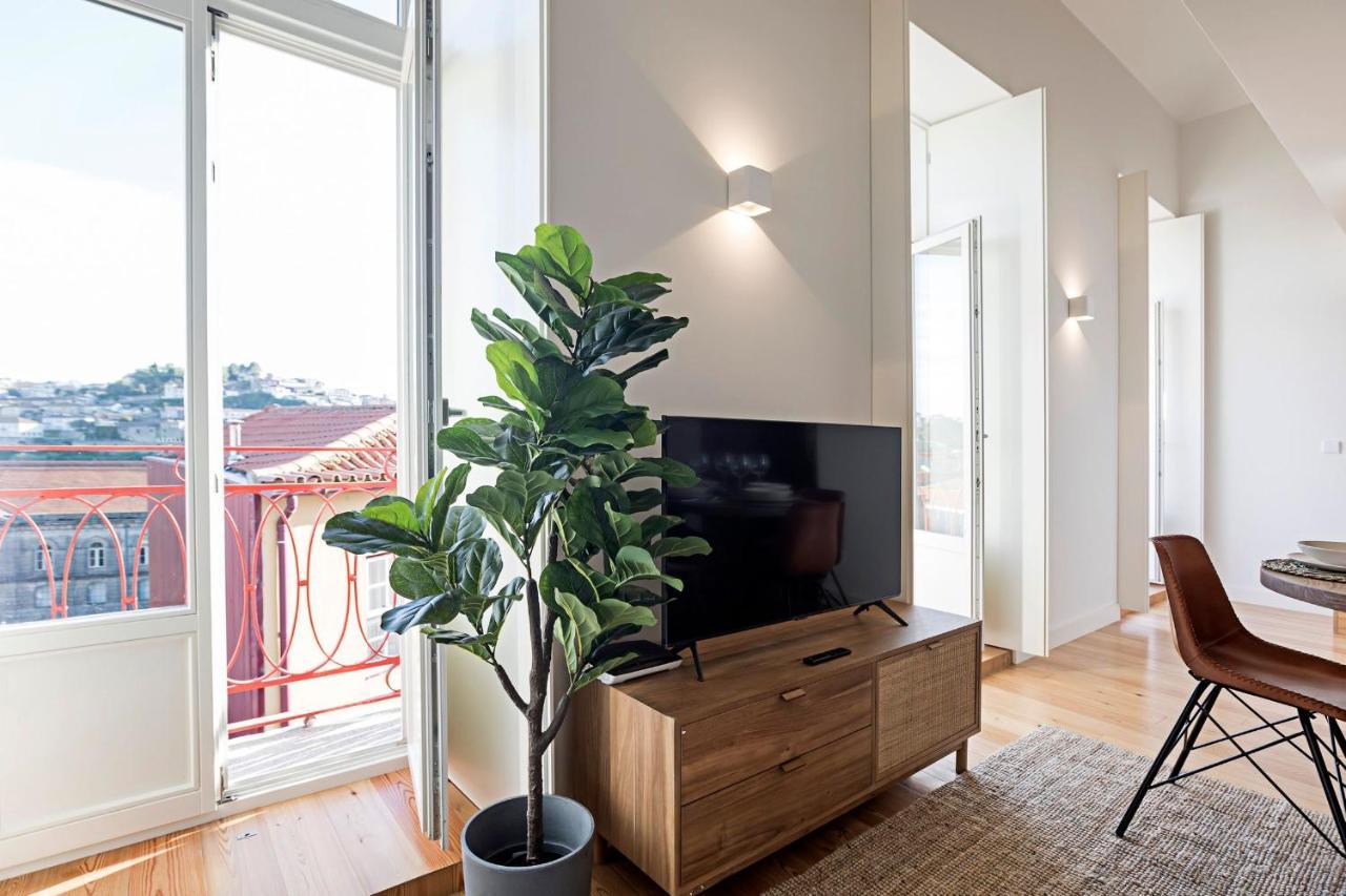 Stunning Duplex Near River By Lovelystay Porto Exterior photo